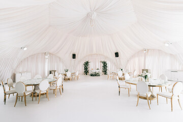 Stylish wedding table decoration and table setting.
