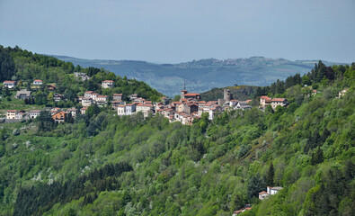 Vue du village de la Rochetaillée dans le Massif du Pilat proximité de Saint-Etienne