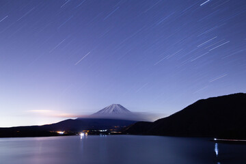 富士山と星