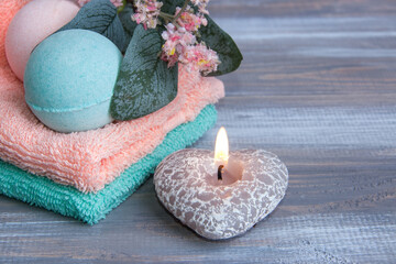 Aroma bath bombs in spa composition