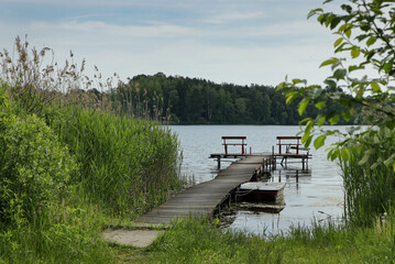 Pomost nad jeziorem © Andrzej
