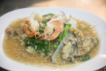 Fried Noodle with sea food in Gravy Sauce