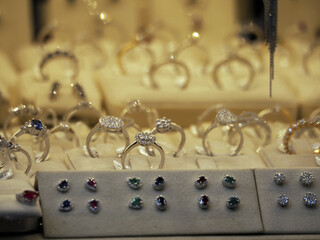 gold jewels in ponte vecchio florence shops