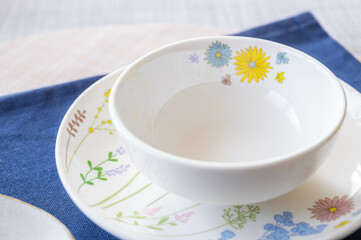花柄の食器　