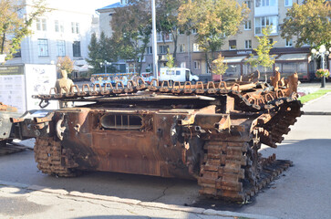  Russian tank that was destroyed and burned down in Ukraine.
