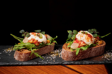 sandwich with salmon and sauce