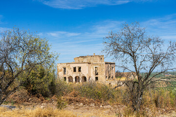 Fototapeta na wymiar Cortijo en ruina