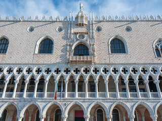 Fototapeta na wymiar Architectural detail - Doge's palace in St Mark's Square in Venice (Palazzo Ducale)