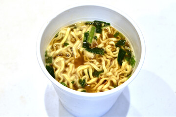 出来上がったカップヌードルのアップ