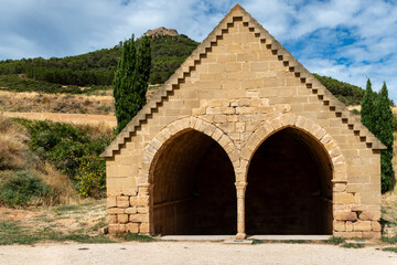 Fototapeta na wymiar Medieval cistern or Moorish Fountain in Villamayor de Monjardín, Navarra, Spain. Santiago's road.