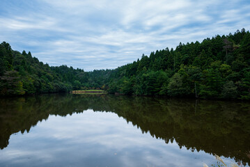 Fototapeta na wymiar 亀ヶ谷池