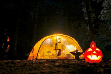 tent at Halloween night © NODA
