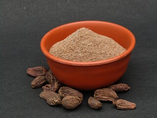 Black cardamom powder 