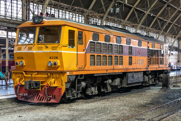 Obraz premium Diesel engine standing in Hua Lamphong Railway Station