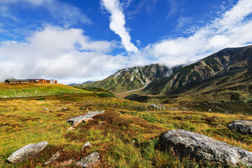初秋の富山県室堂の景色・黒部立山アルペンルート