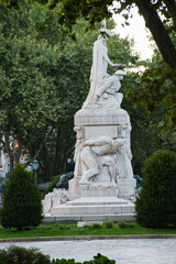 Obraz premium Óbidos is one of the most beautiful and picturesque towns in Portugal, which is surrounded by its impressive walls and dominated by its imposing castle