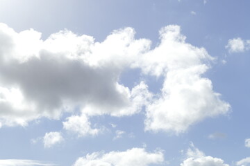 Obraz na płótnie Canvas Weisse Quellwolken, Blauer Himmel, Deutschland