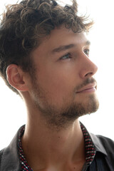 Obraz premium a closeup portrait photo of a man