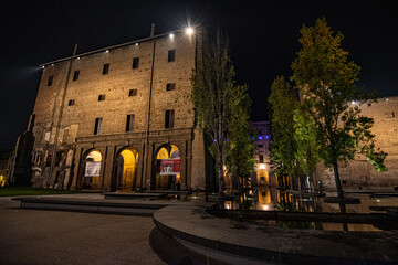 Palazzo della Pilotta di notte, Parma

