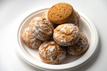 Honey cakes with oatmeal cookies