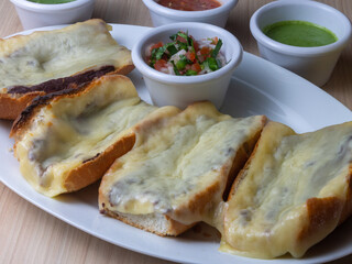 mexican food mollete