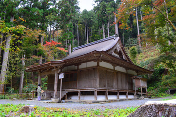 京都市の世界遺産高山寺の金堂
