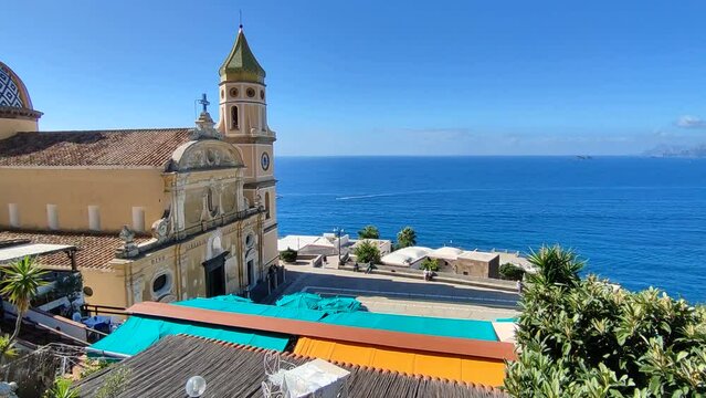 Praiano - Panoramica della Chiesa di San Gennaro dalla litoranea