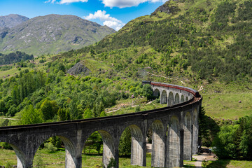 Fototapeta premium Glenfinnan Railway Viaduct in Scotland