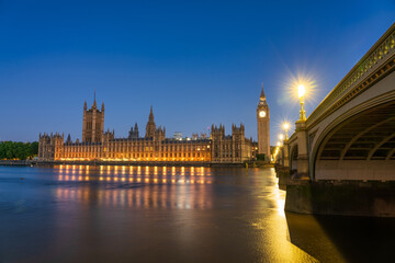 Fototapeta na wymiar Night time view of Big Ben and Westminster
