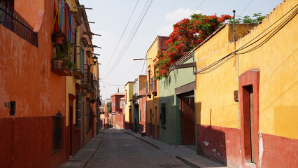 Fototapeta na wymiar San Miguel de Allende Spanish colonial architecture in Guanajuato, Mexico.