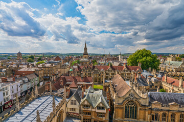 Fototapeta premium Aerial panorama of Oxford city in England