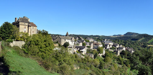 Fototapeta na wymiar Montjézieu - Lozère - Le village