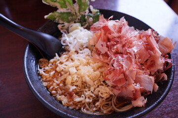 Authentic Japanese Hot Sansai (Wild Vegetable) Soba, Japanese food - 日本料理 天ぷら...