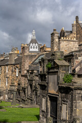 Fototapeta na wymiar A stroll through the Edinburgh Cemetery, which is richest in history and terror