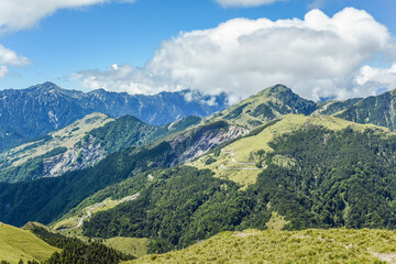 Fototapeta premium Landscape View Of Hehuanshan and Qilai Mountains On The Trail To North And Weat Peak of Hehuan Mountain, Taroko National Park, Taiwan