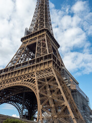 Fototapeta premium Eiffel Tower blue sky