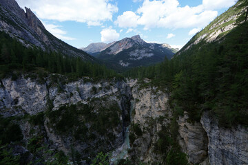 Fototapeta na wymiar Cascate di Fanes, Dolomites, Italy