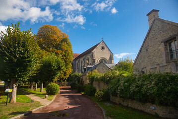 Fototapeta na wymiar St. Jean aux Bois im Oise in Frankreich