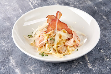 pasta carbonara with bacon and cheese