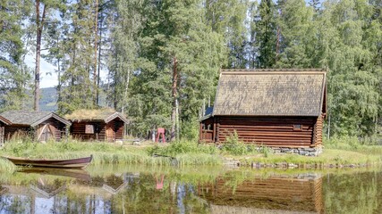 vieilles maisons traditionnelles en Norvège, village ancien norvégien