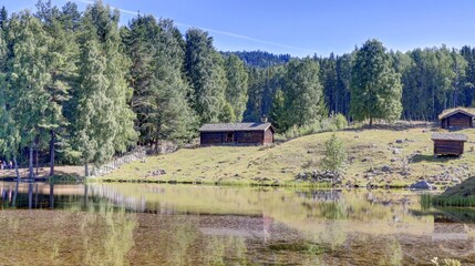 vieilles maisons traditionnelles en Norvège, village ancien norvégien