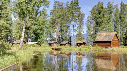 Obraz premium vieilles maisons traditionnelles en Norvège, village ancien norvégien