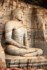 Fototapeta na wymiar buddha statue at Polonnaruwa Stone Temple. 