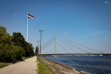 Fototapeta premium bridge over the lake