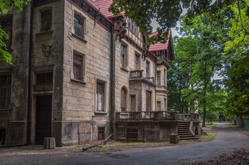 Fototapeta na wymiar Old historic property of an American family of filmmakers in Poland