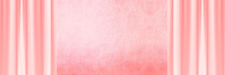 ピンクのカーテンのステージ