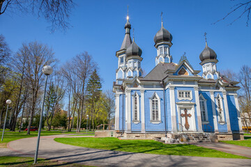Fototapeta na wymiar beautiful Orthodox church in Druskininkai city at sunrise, Lithuania