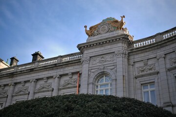 Fototapeta na wymiar 東京の元赤坂にある現在の迎賓館の建物は、東宮御所として1909年（明治42年）に建設された。