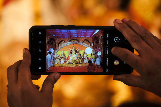 Pune, India 10th October 2022, Durga Puja is the one of the most famous festival in India, Special Navratri Celebration on Dussehra.