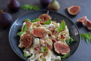 healthy pasta with figs and fresh green basil